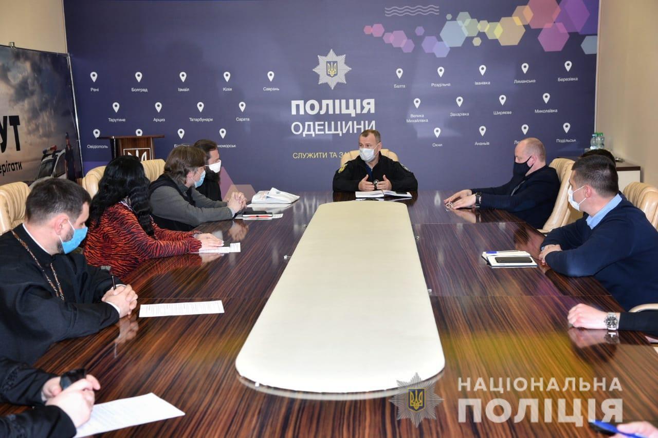 Олег Бех: Убезпечити життя і здоров’я людей під час великодніх богослужінь - спільне завдання поліції і духовенства