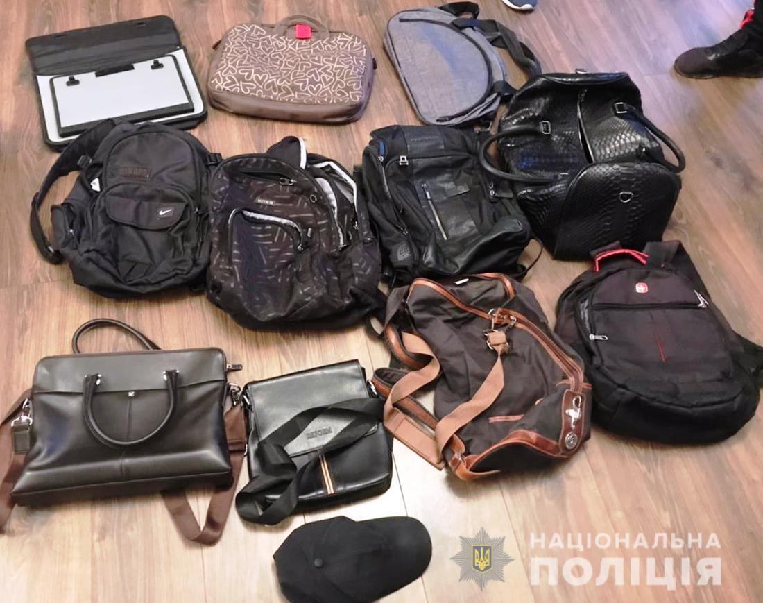 В Одесі поліцейські затримали 30-річного вихідця із Закавказзя за підозрою у викраденні майна з автомобілів містян