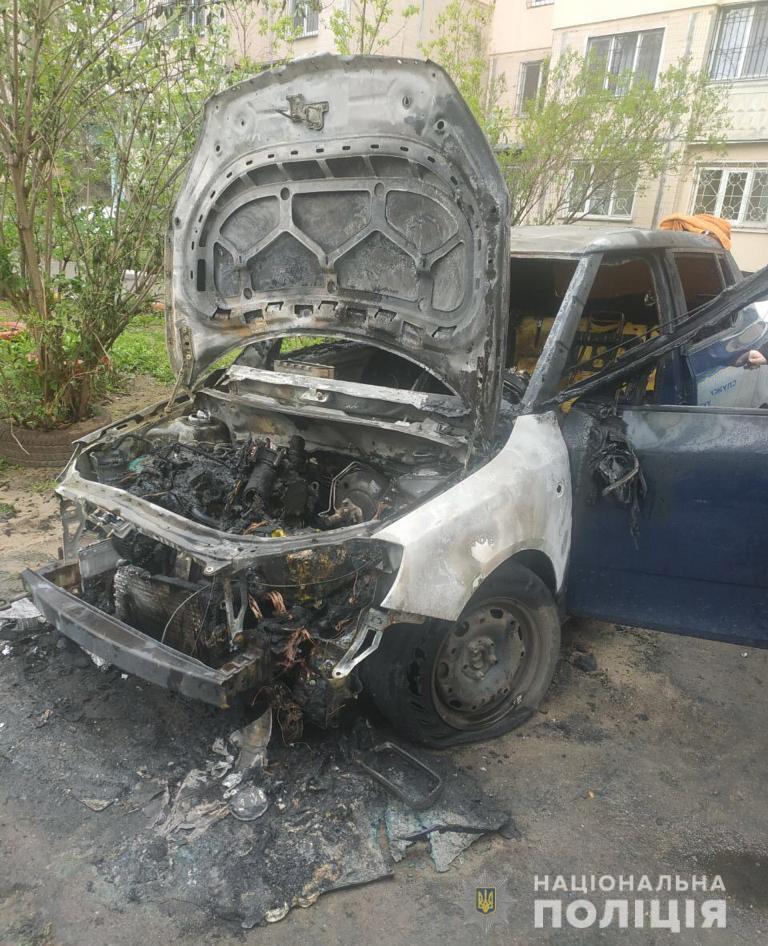 Поліцейські викрили підозрюваного у підпалі автомобіля жителя Суворовського району Одеси