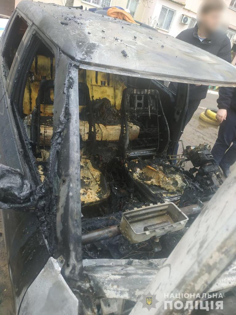 Поліцейські викрили підозрюваного у підпалі автомобіля жителя Суворовського району Одеси