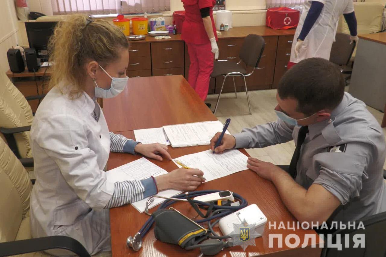 Поліцейські Одещини проходять вакцинацію від COVID-19