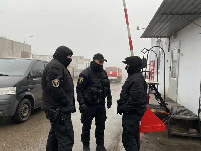 В Николаеве происходит очередная попытка рейдерского захвата предприятия с участием силовиков