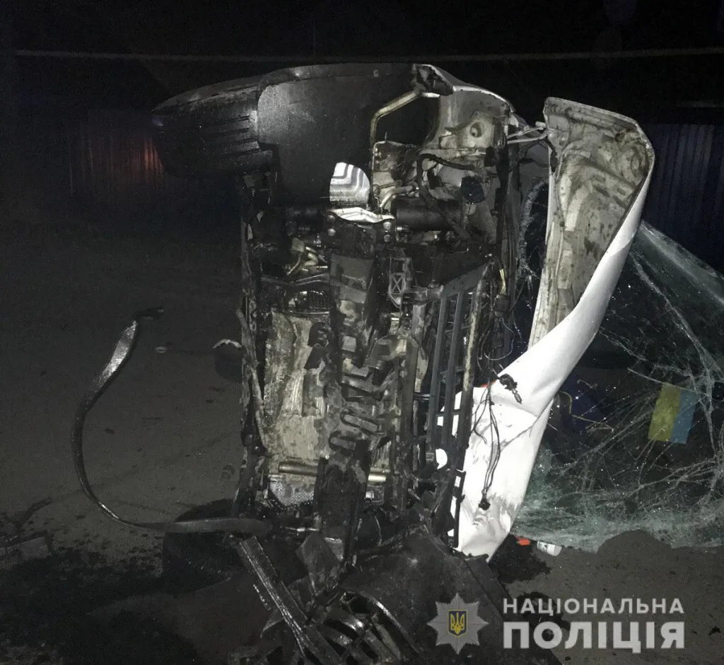 Слідчі Донеччини встановлюють обставини смертельної ДТП у Покровську