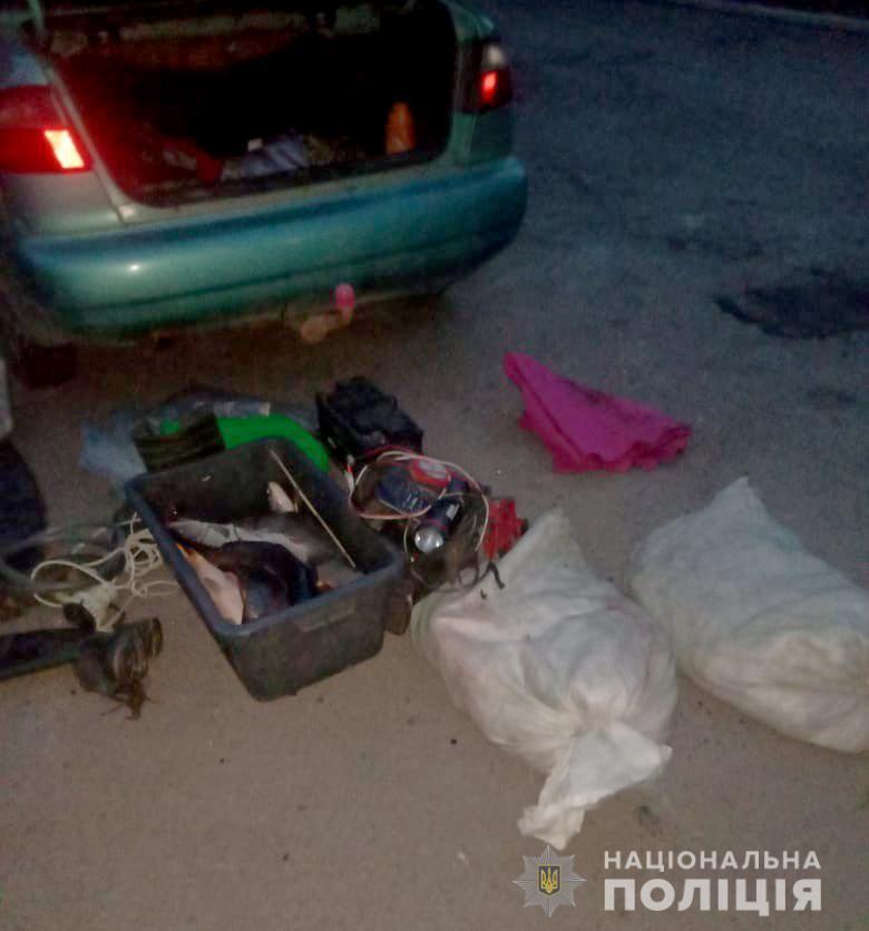Працівники водної поліції затримали трьох браконьєрів, які за допомогою незаконних знарядь виловили близько 70 кг риби