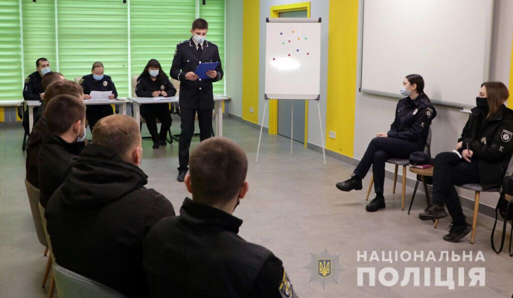Інститут наставництва в дії: поліцейські Донеччини поділилися досвідом з курсантами