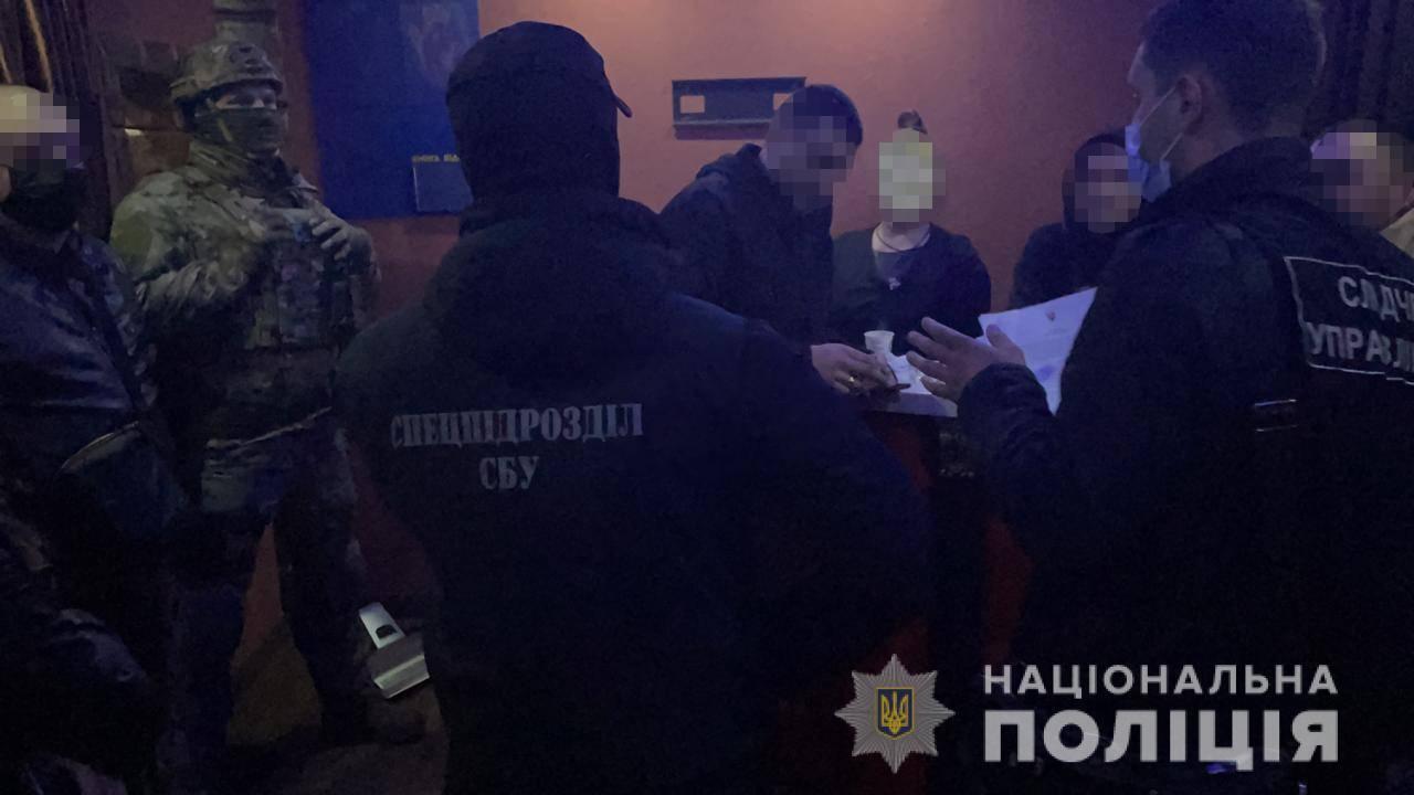 Правоохоронці Одещини оголосили підозру групі осіб у незаконній діяльності з організації та проведення азартних ігор