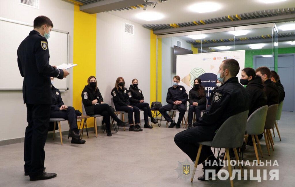 Інститут наставництва в дії: поліцейські Донеччини поділилися досвідом з курсантами