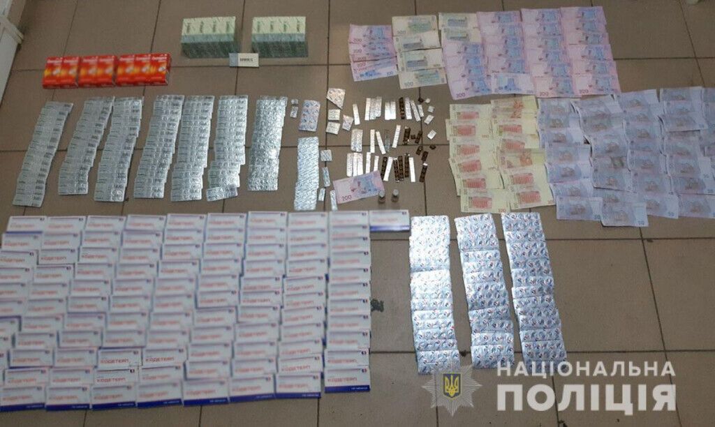 У Покровську поліція викрила схему збуту нарковмісних препаратів через мережу аптек (ВІДЕО)