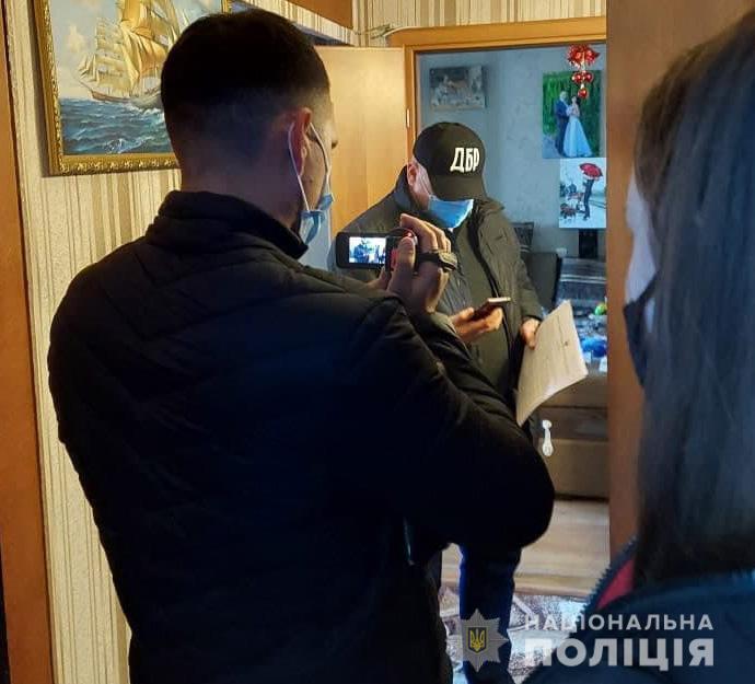 Прокурора місцевої прокуратури та депутата міськради на Запоріжжі  викрили у хабарництві