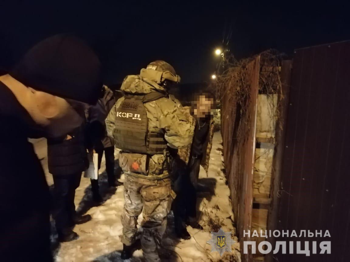 Харківські оперативники викрили групу осіб, причетних до торгівлі зброєю