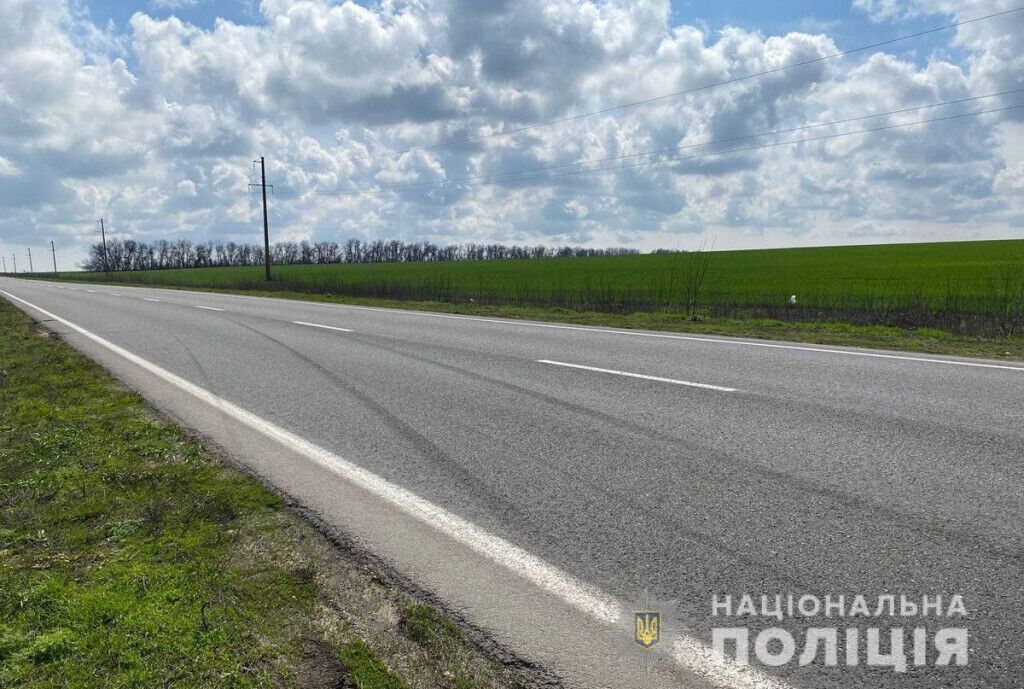 Поліцейські Донеччини розслідують дві ДТП, в яких загинули водії транспортних засобів