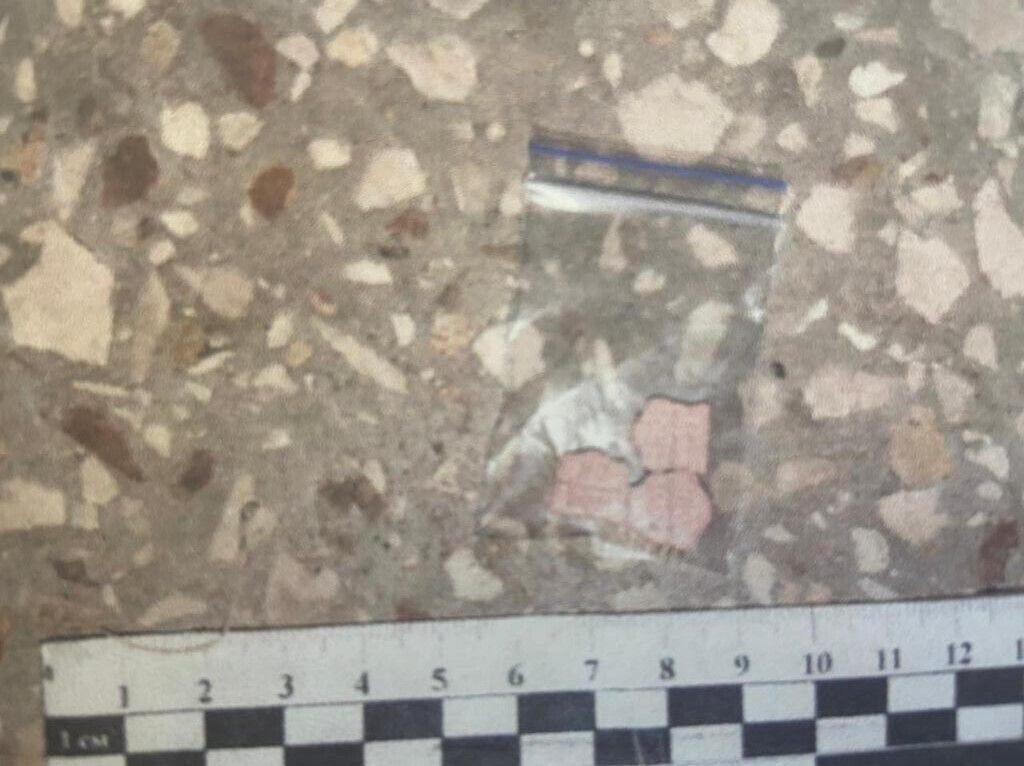 Приїхав з Миколаєва у Харків, щоб збувати наркотики — чоловіку повідомлено про підозру (ФОТО)