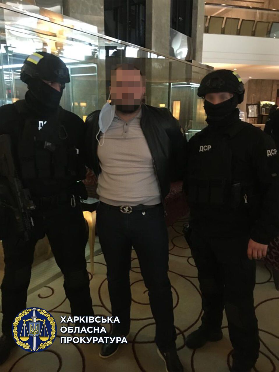 Вимагали 700 тис. доларів США — затримано чотирьох чоловіків (ВІДЕО, ФОТО)