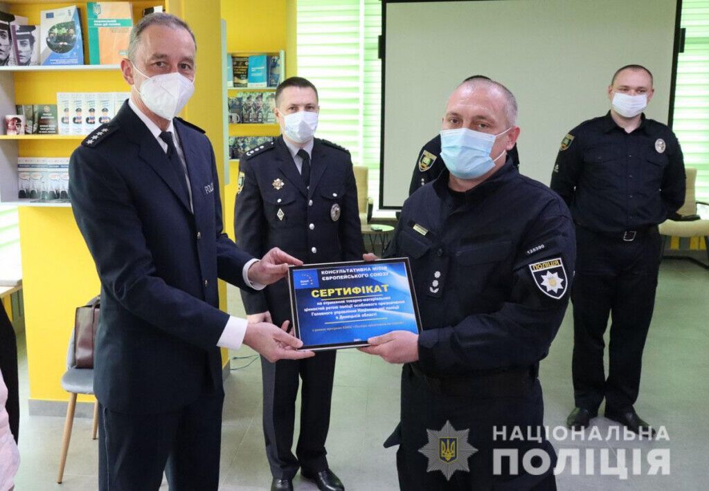 Туристична поліція Донеччини отримала від Консультативної місії ЄС техніку та обладнання