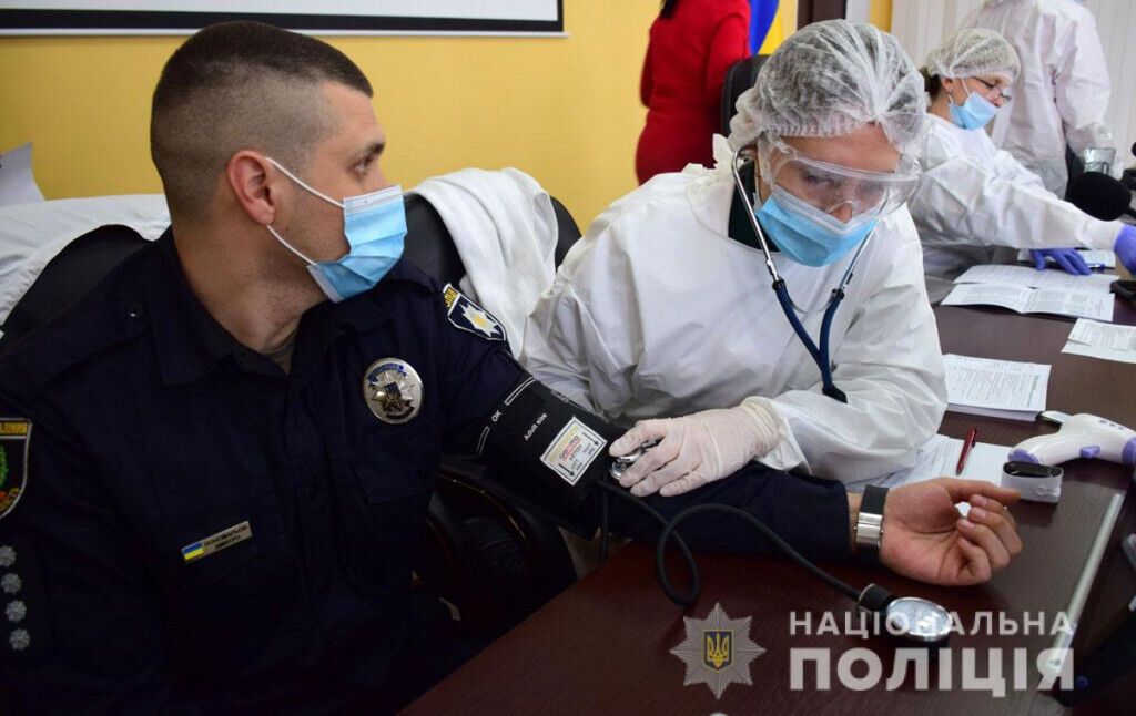 На Донеччині стартувала вакцинація поліцейських