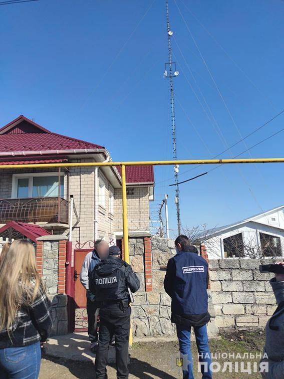 У Первомайську миколаївські кіберполіцейські викрили місцевого мешканця у махінаціях із телекомунікаційними послугами населенню