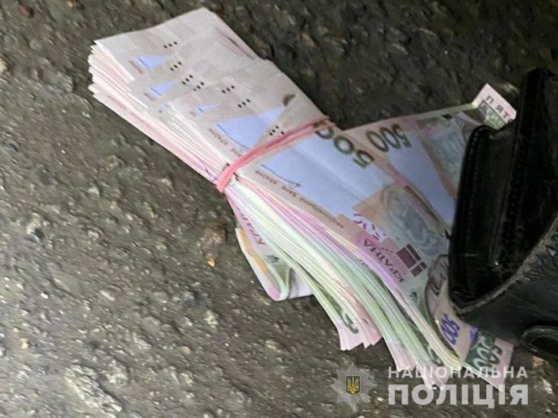 На Чернігівщині поліція затримала групу серійних квартирних злодіїв