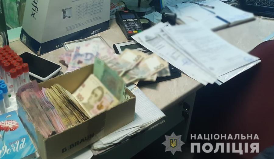 У запорізькій лікарні поліцейські викрили корупційну «схему» наживи на пацієнтах