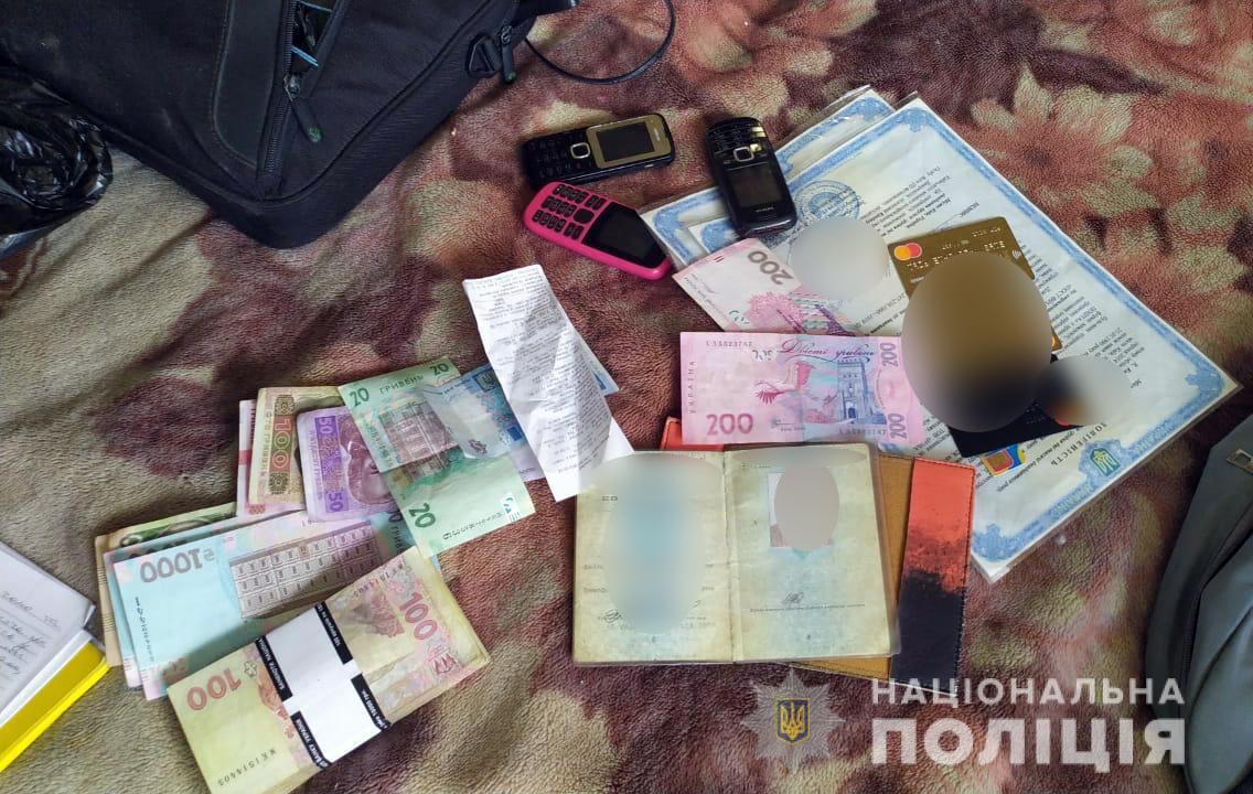 Міграційна поліція викрила злочинну групу на виготовленні підроблених документів про освіту