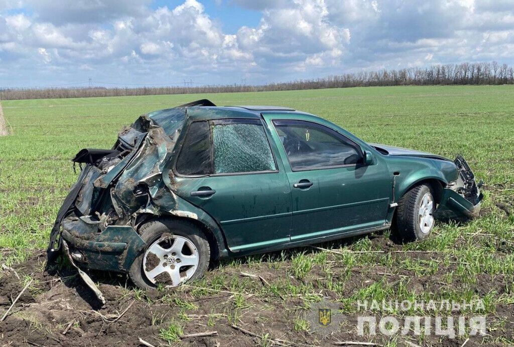 Поліцейські Донеччини розслідують дві ДТП, в яких загинули водії транспортних засобів