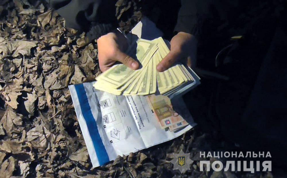 На Донеччині поліцейські викрили чоловіка у крадіжці більше 700 000 гривень
