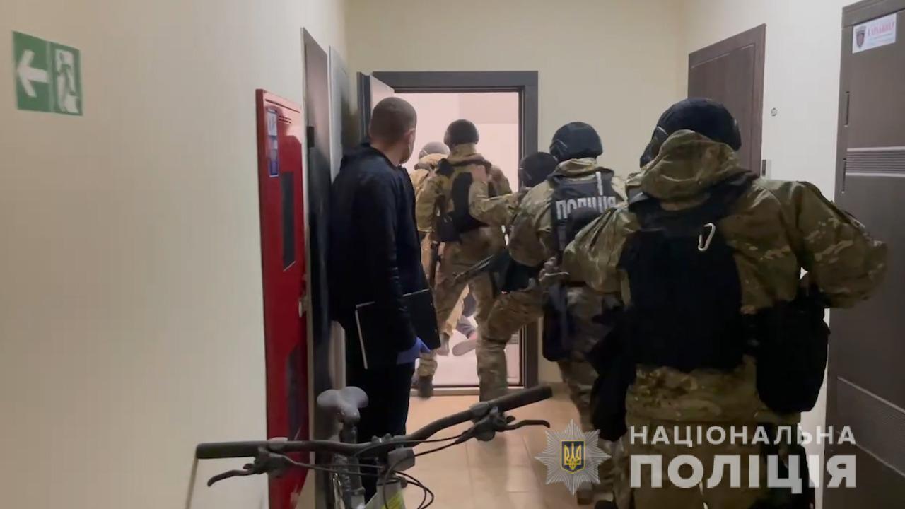 Поліцейська спецоперація на Одещині: звільнено двох іноземців, яких викрали, тримали в заручниках і катували протягом кількох місяців (ОНОВЛЕНО)