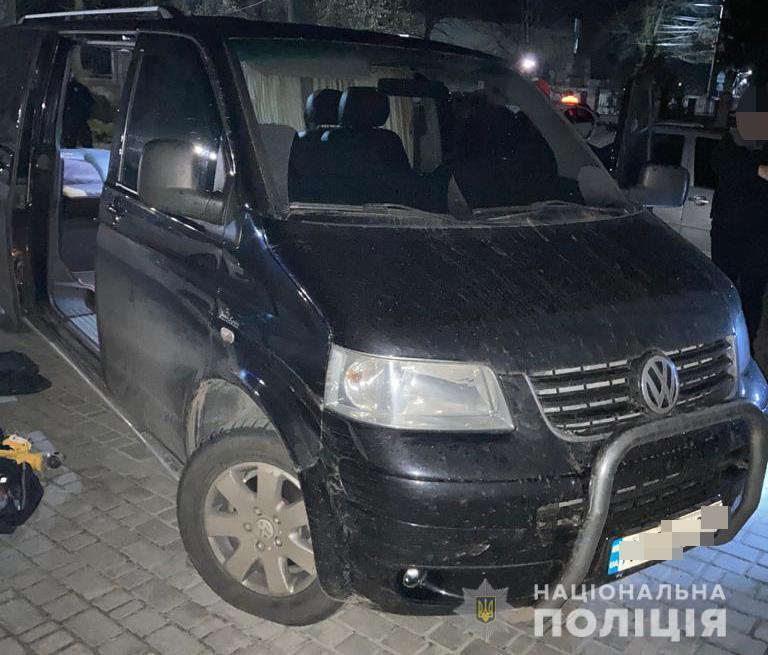 Поліцейські Волині затримали злочинну групу, яка вчинила крадіжку на майже 5 мільйонів