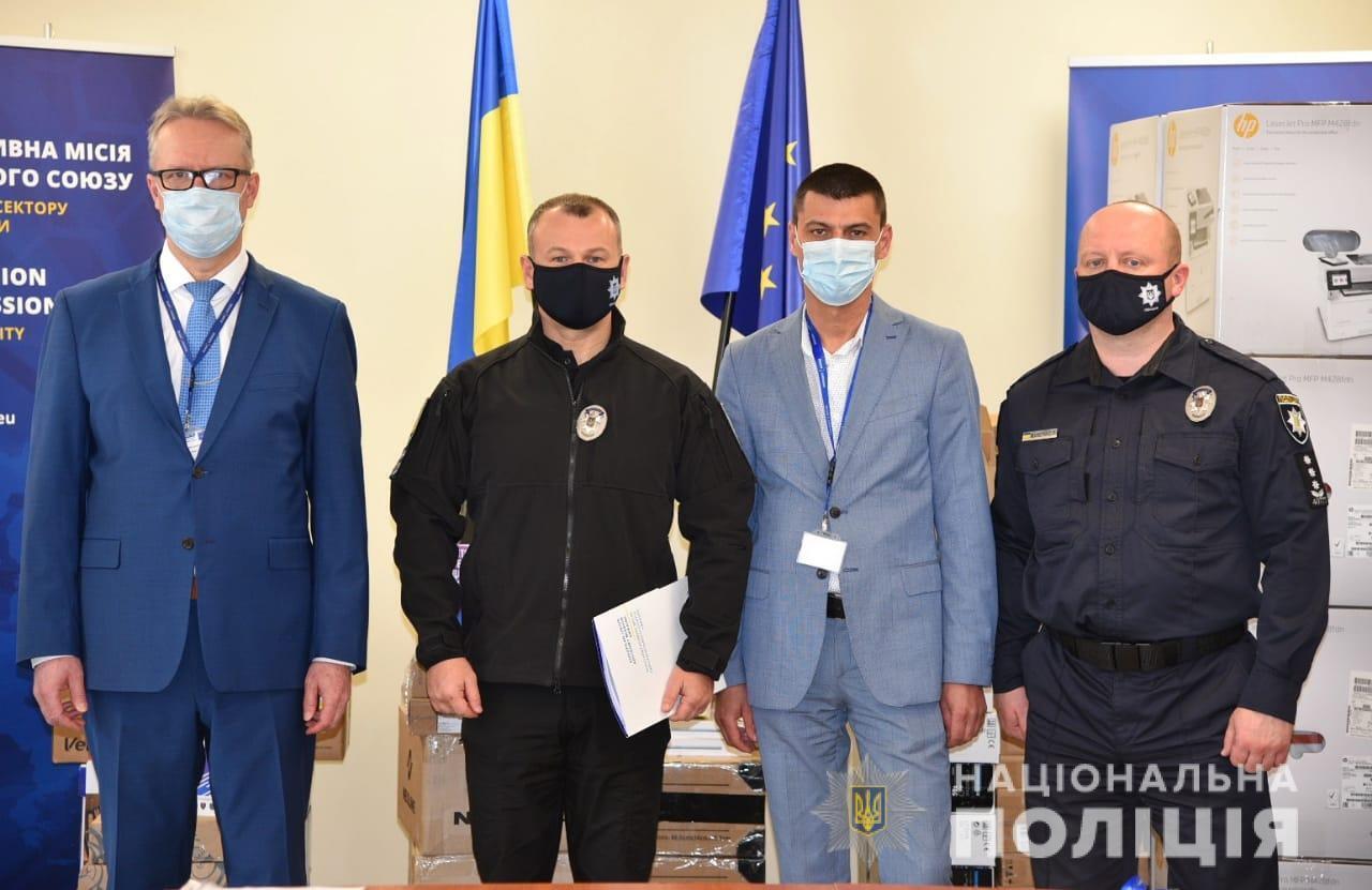 Поліція Одещини отримала нове технічне обладнання від Консультативної місії ЄС в Україні
