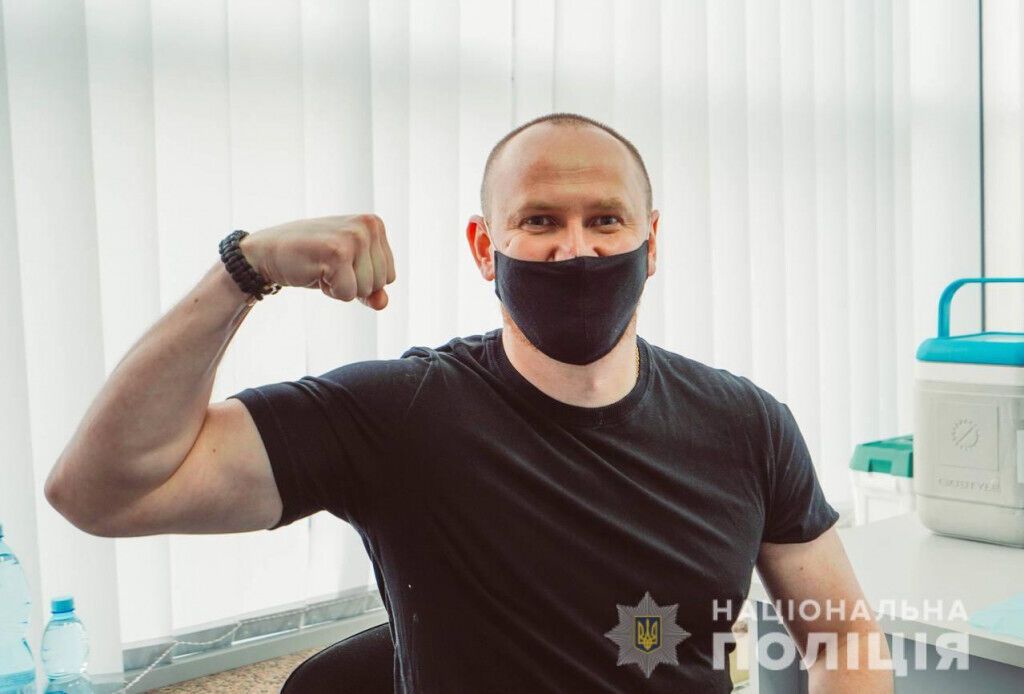 Нацполіція розпочала процес вакцинації (ВІДЕО)