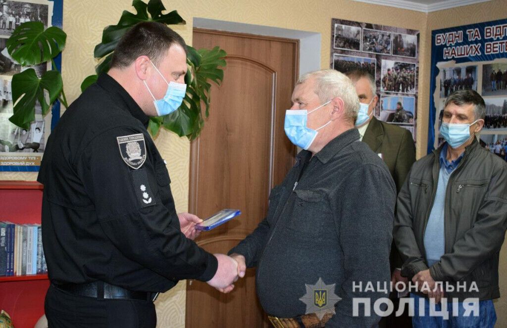 Поліцейські Донеччини вшанували пам’ять ліквідаторів катастрофи на Чорнобильській АЕС