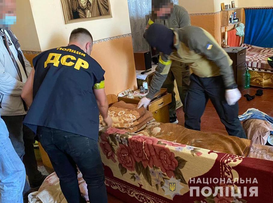 Трьох в’язнів Сокирянської виправної колонії Чернівецької області судитимуть за постачання наркотиків та поширення злочинного впливу