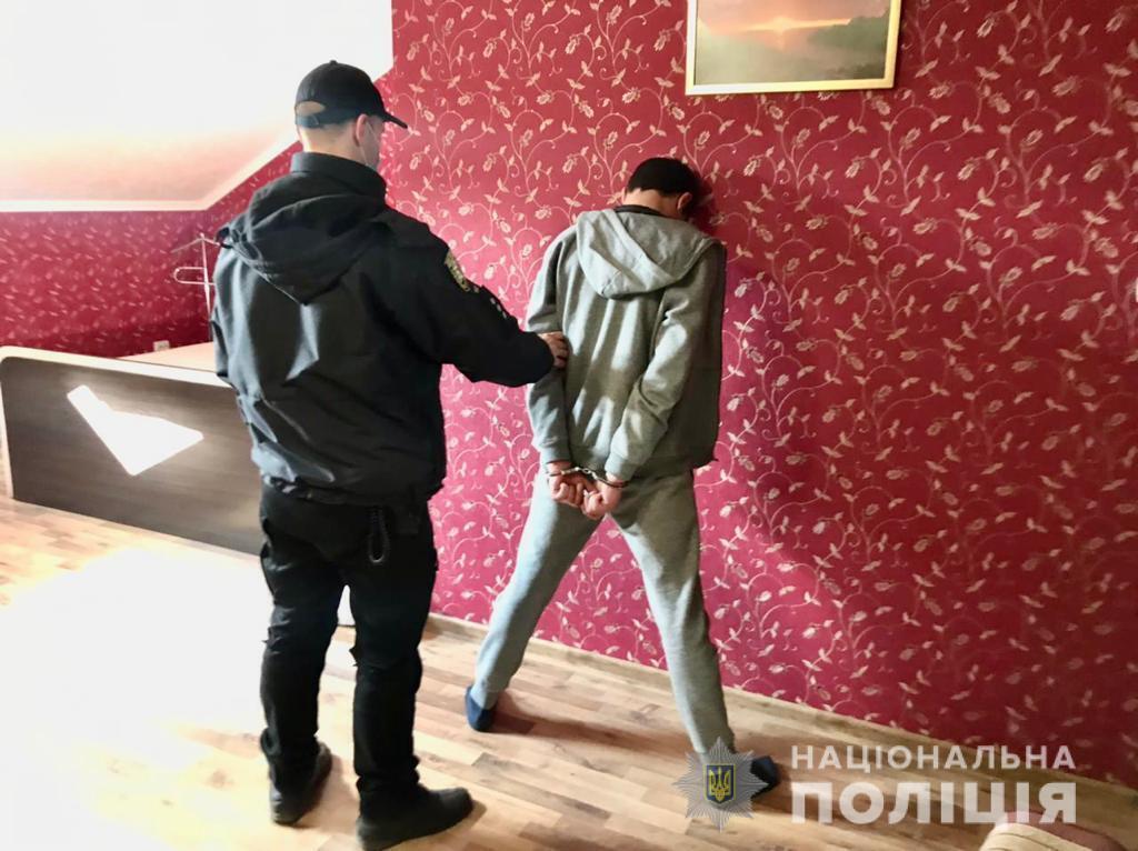 Поліцейські Закарпаття розкрили розбійний напад на підприємство у Мукачеві