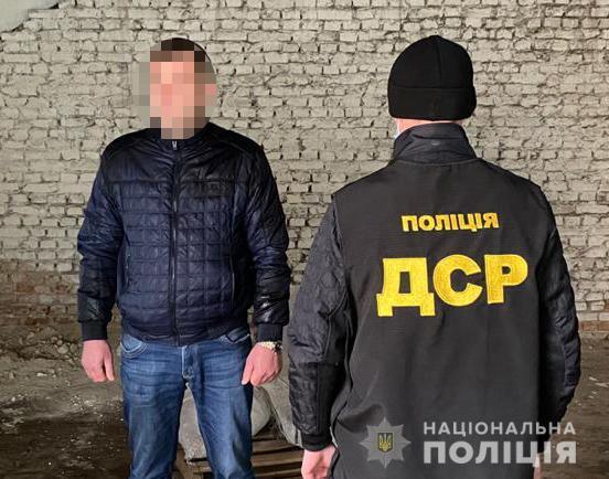 Заступника директора одного з інститутів НААН затримали на хабарі – вимагав щомісячну «винагороду» за оренду приміщення