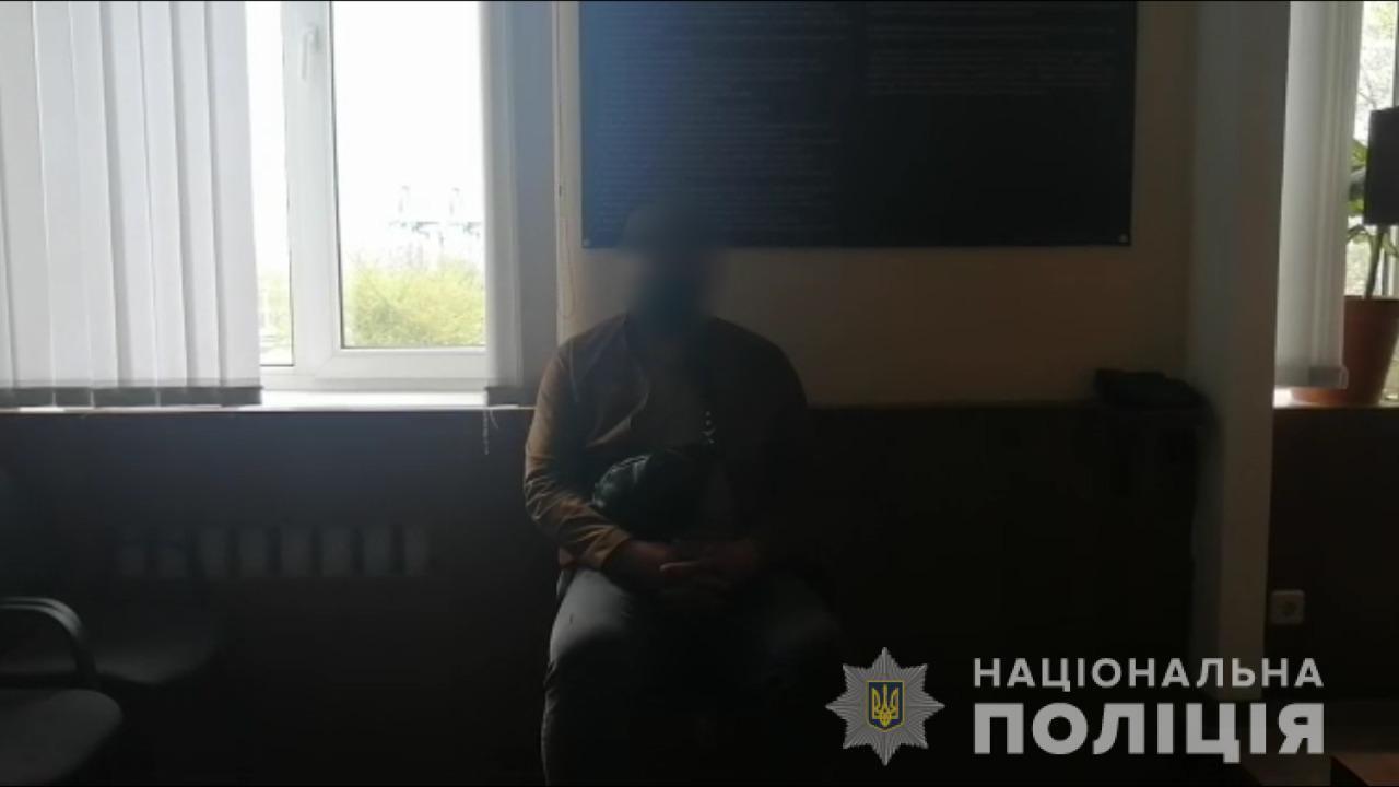 На Одещині правоохоронці затримали іноземця, якого розшукували столичні поліцейські за підозрою в шахрайстві