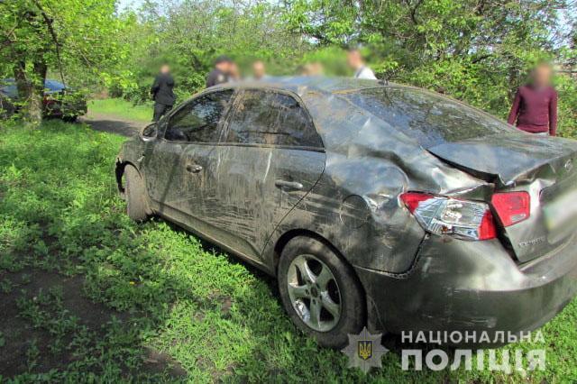 Поліцейські Курахового встановили зловмисника, який викрав авто та скоїв ДТП