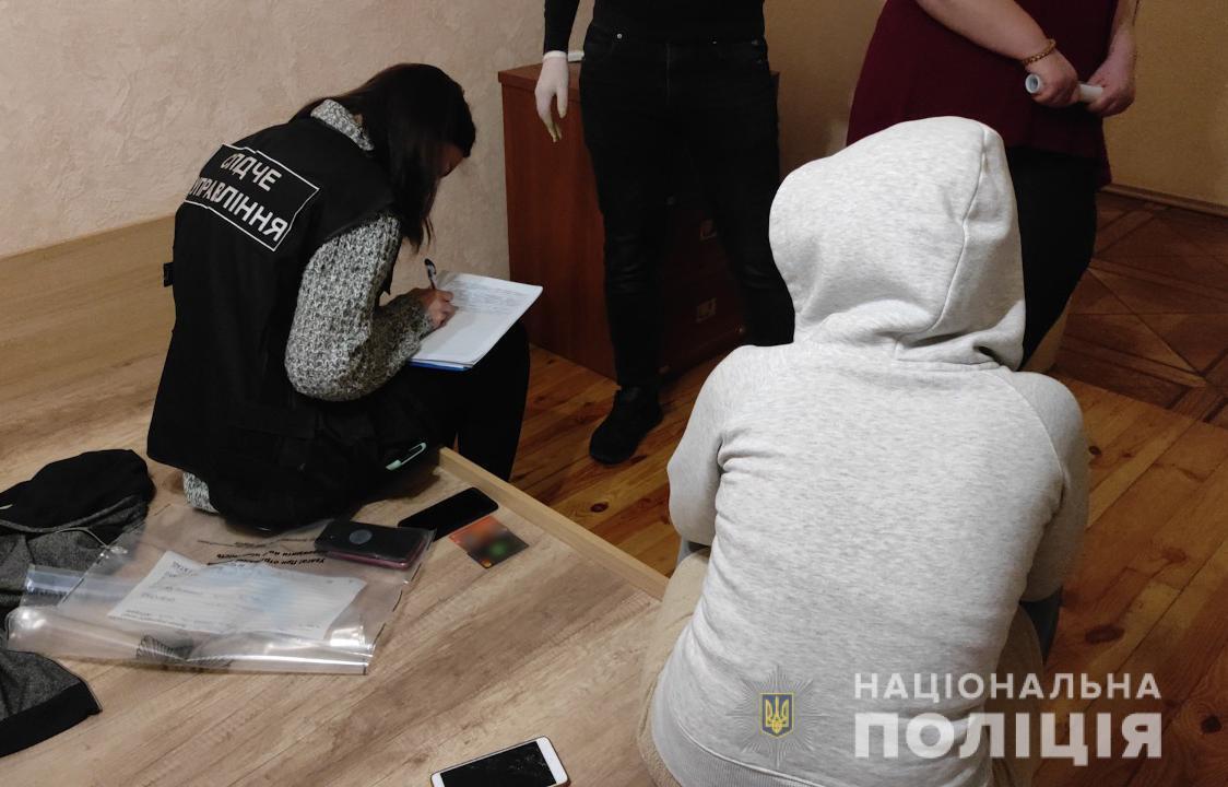 В Одесі правоохоронці притягують до відповідальності за сутенерство трьох жінок