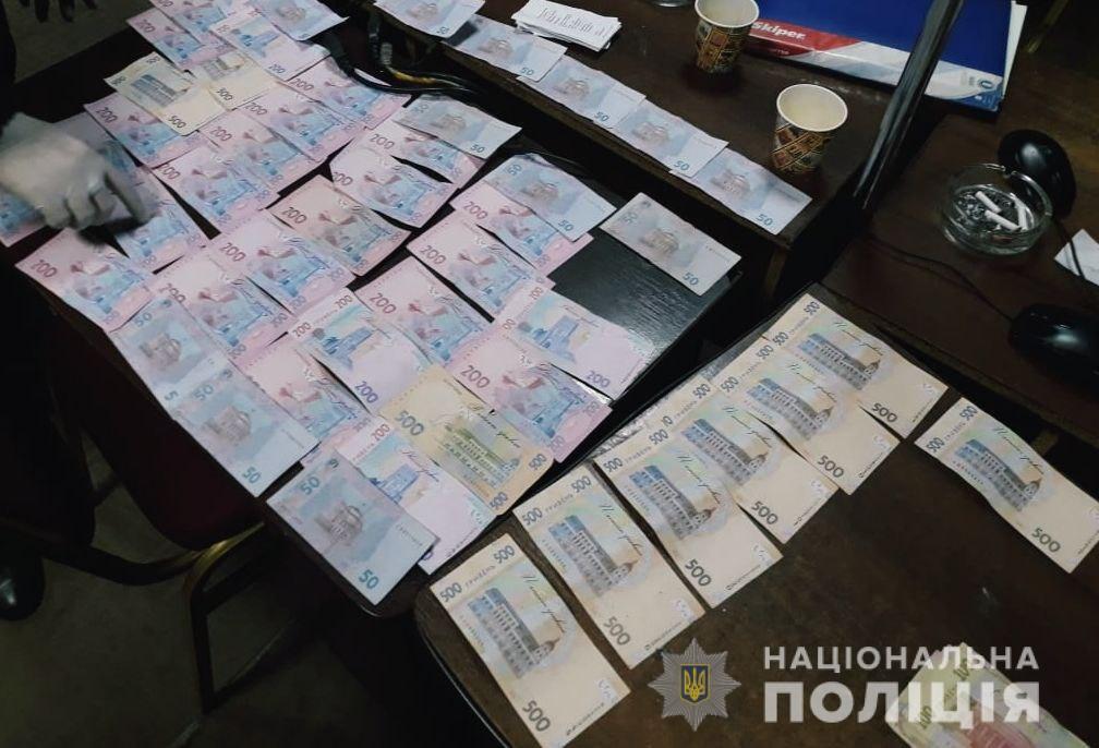 Правоохоронці викрили роботу нелегального грального закладу в Івано-Франківську