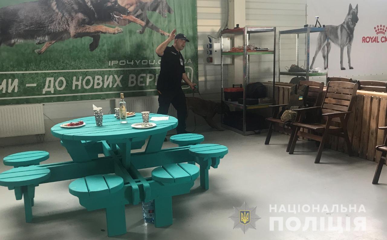 На Київщині пройшли змагання серед собак-детекторів