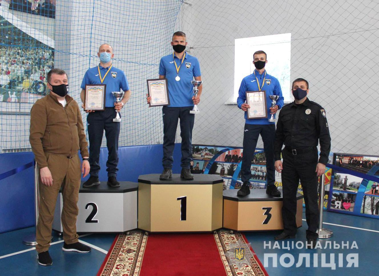 На Полтавщині в чемпіонаті поліції охорони з боротьби самбо перемогла команда з Київщини