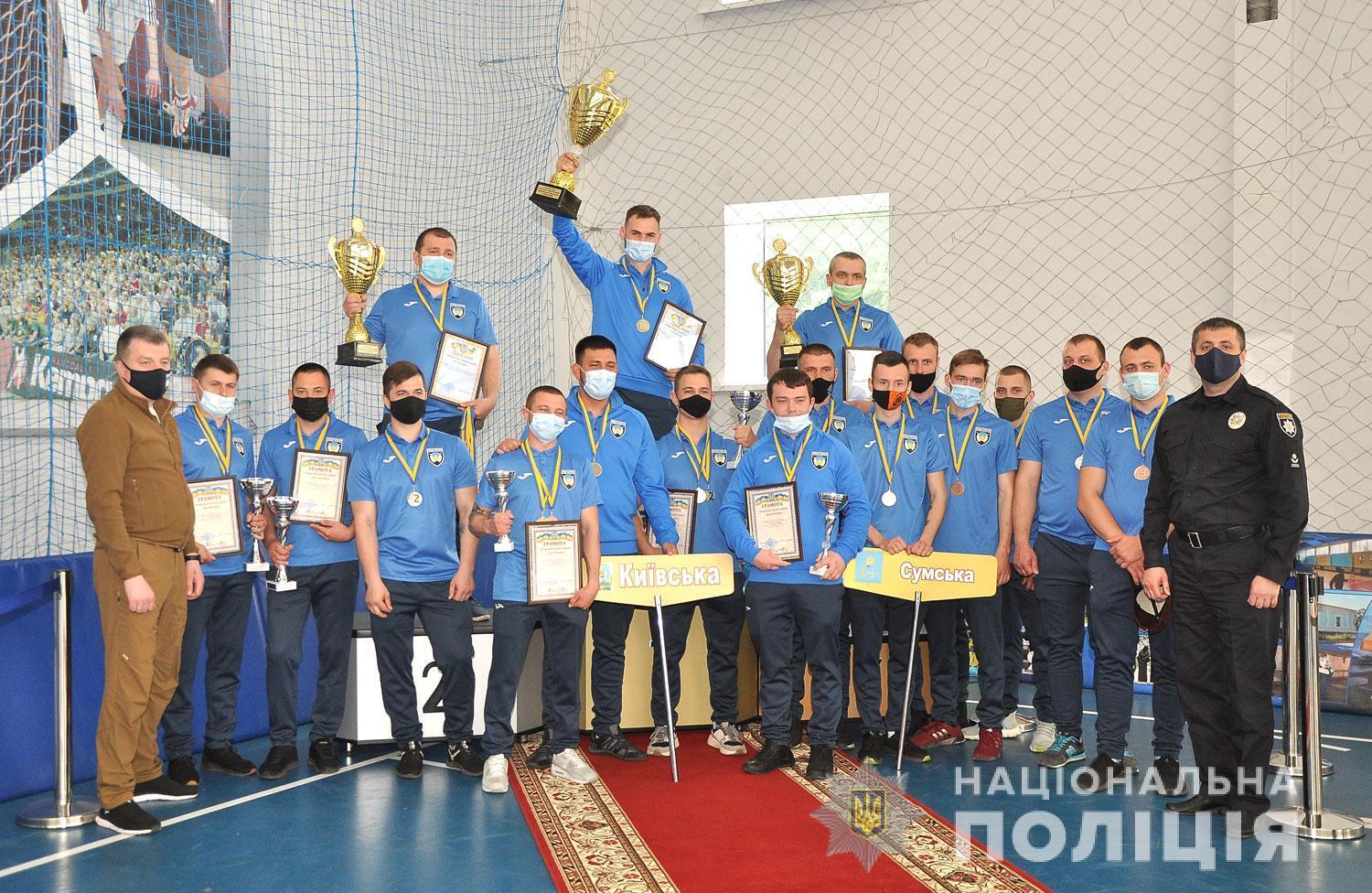 На Полтавщині в чемпіонаті поліції охорони з боротьби самбо перемогла команда з Київщини