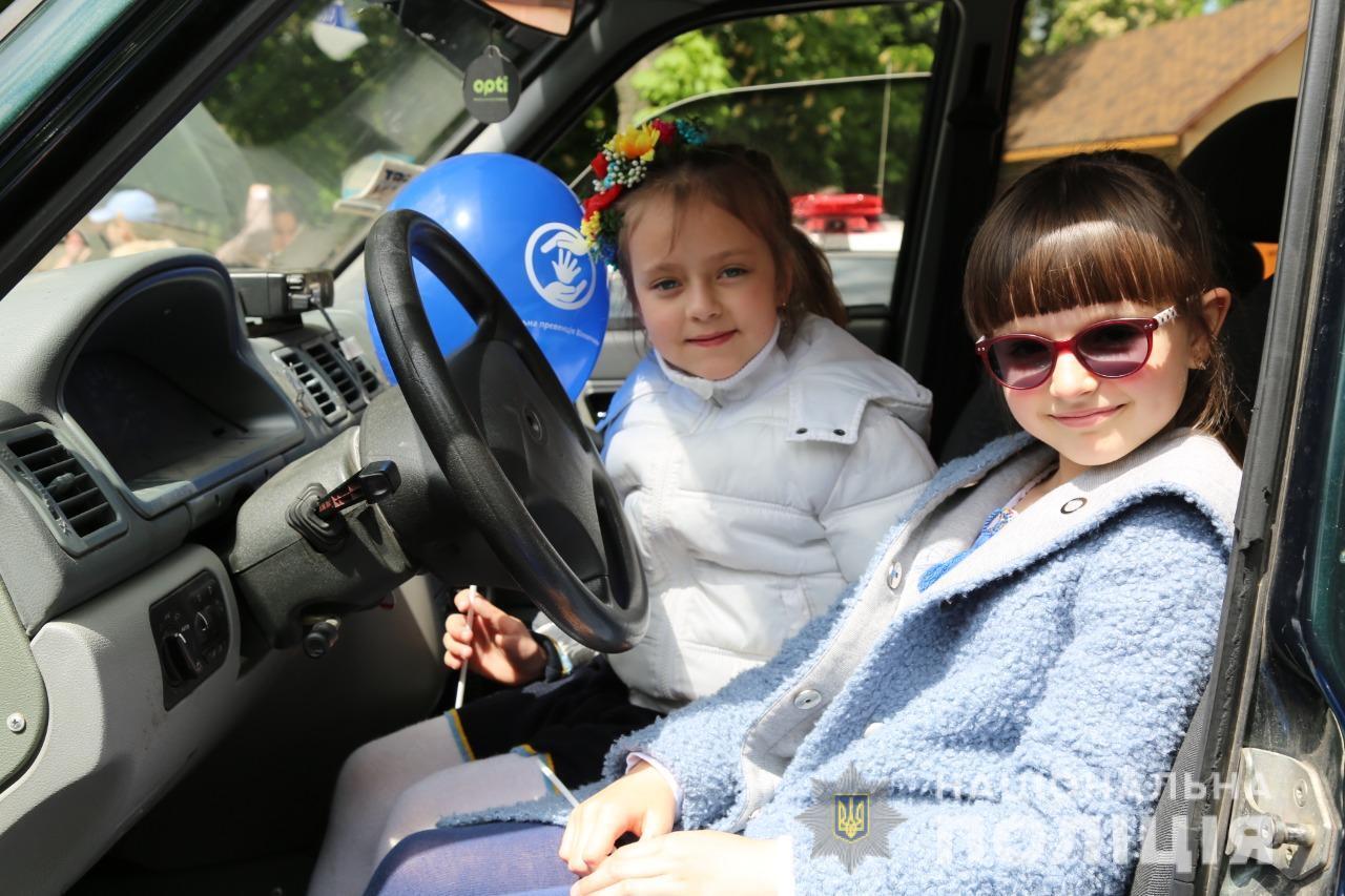 У Вінниці поліцейські облаштували локації, де навчали дітей безпеці на дорозі
