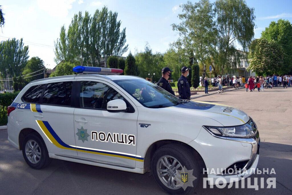 Поліція Донеччини забезпечила охорону громадського правопорядку на Всесвітній день вишиванки