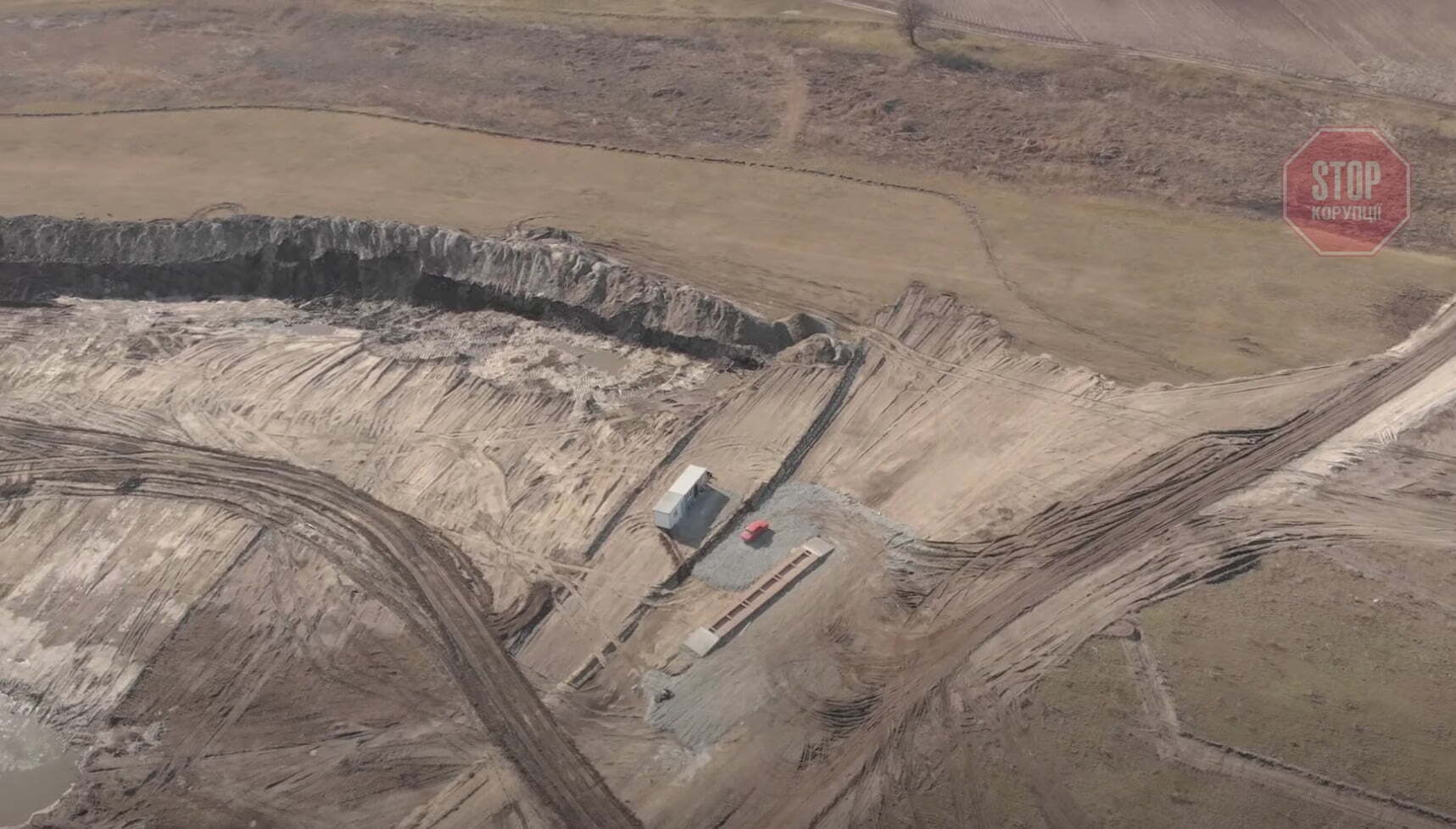  Пісок видобувають для будівництва Н-31 Фото: СтопКор