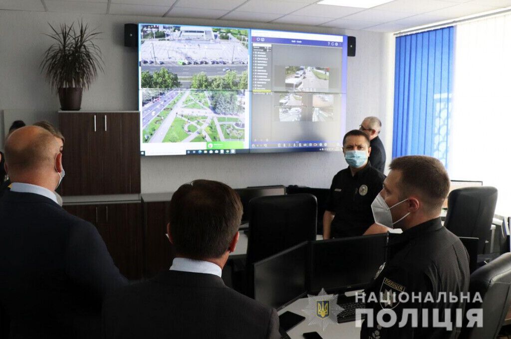 Ситуаційний центр поліції Донеччини отримав від Консультативної місії ЄС нове технічне обладнання