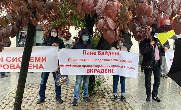 Мітинг херсонських активістів у Києві Фото: Херсон week