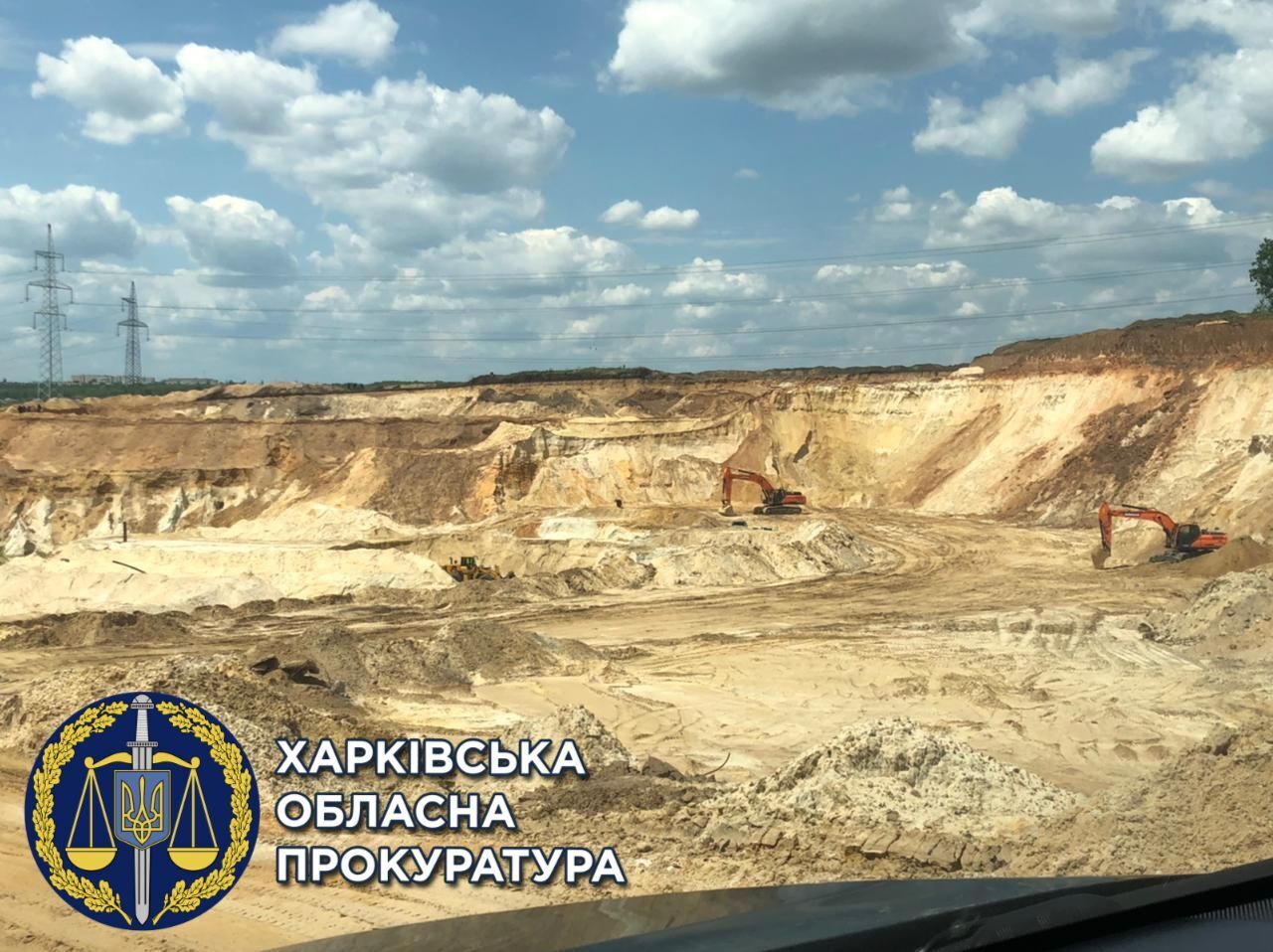 Незаконний видобуток піску — припинено діяльність кар’єра (ВІДЕО, ФОТО)