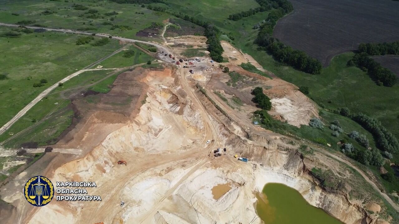 Незаконний видобуток піску — припинено діяльність кар’єра (ВІДЕО, ФОТО)