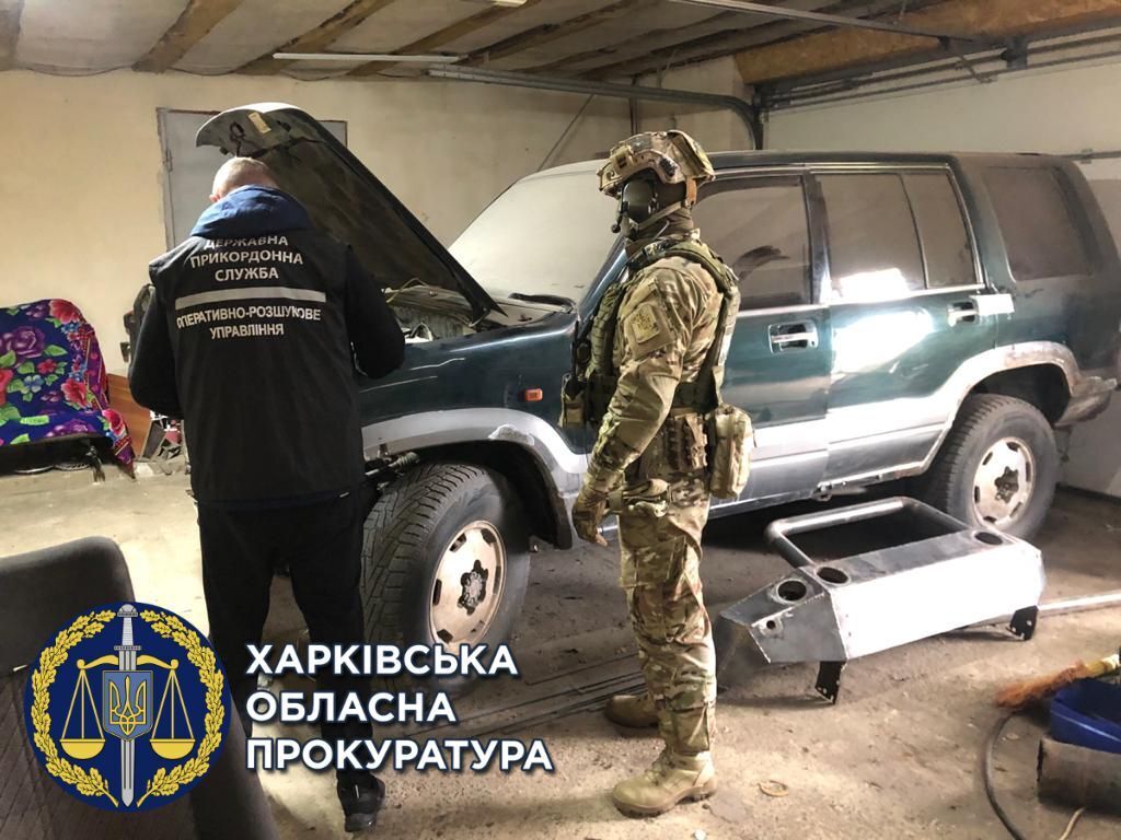 Ввозили транспортні засоби з РФ і змінювали номери — вилучено 14 автомобілів (ФОТО)