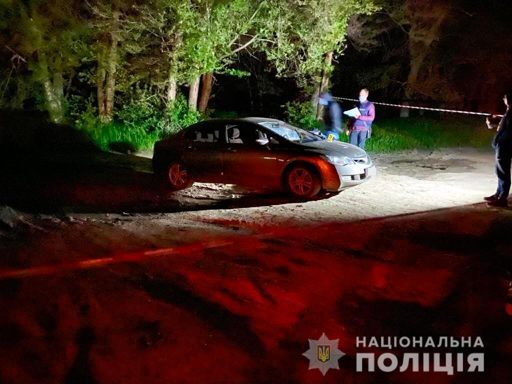 Миколаївська поліція розслідує обставини стрілянини, внаслідок якої поранено двох людей