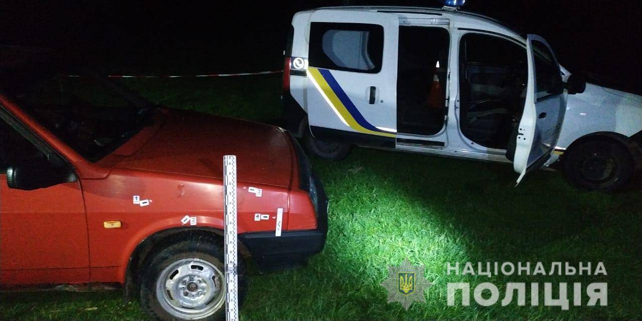 На Львівщині поліцейські затримали зловмисника, який поранив поліцейського та двох лісничих